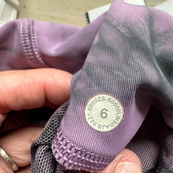 Lululemon Power Thru High Rise Tight Size 6 - Picture 4 of 5